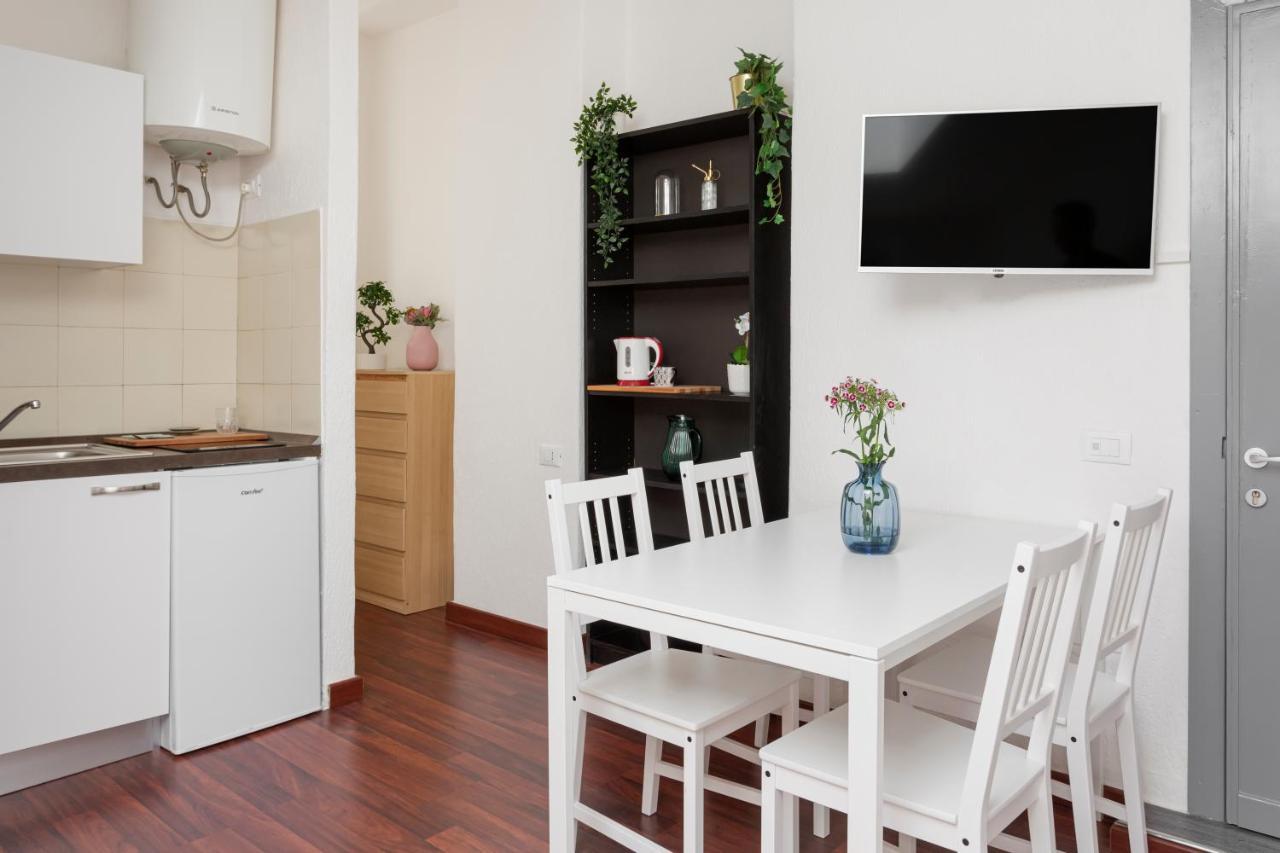 1 Bedroom Apt - Duomo 4 มิลาน ภายนอก รูปภาพ